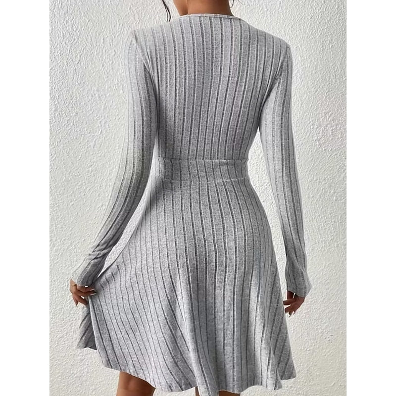Rippstrick Wickelkleid fürs Büro