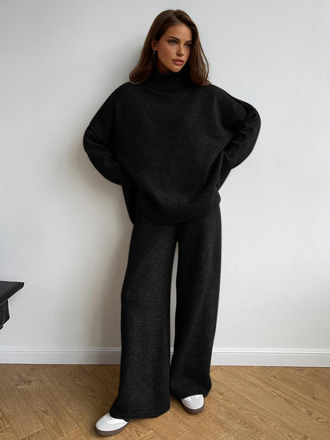 Strickset Rollkragen Pullover und weite Hose – Schwarz