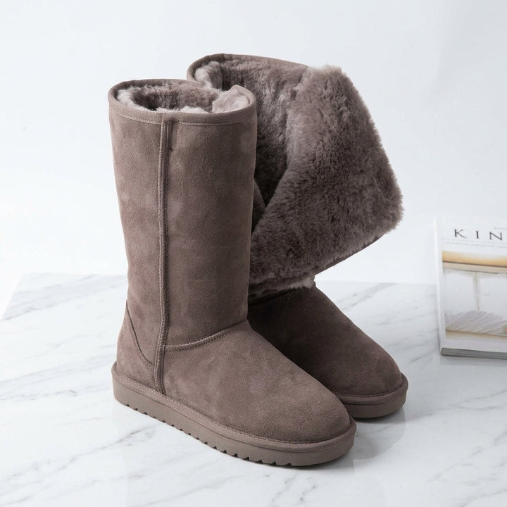 Knielange Winterboots mit Fellfutter