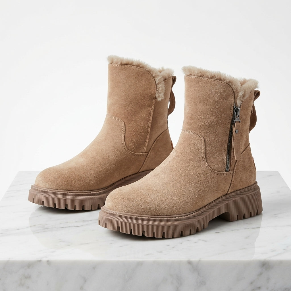 Boots in Veloursleder-Optik mit Fellimitat-Futter – Braun