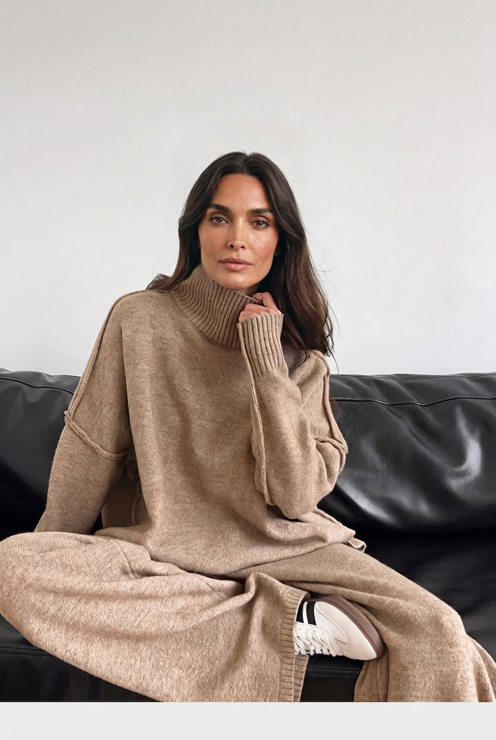 Strickset Rollkragen Pullover und weite Hose