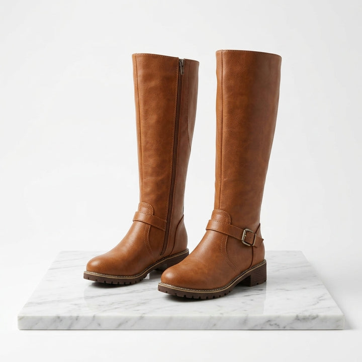 Kniehohe Stiefel mit Schnalle und Blockabsatz – Camel