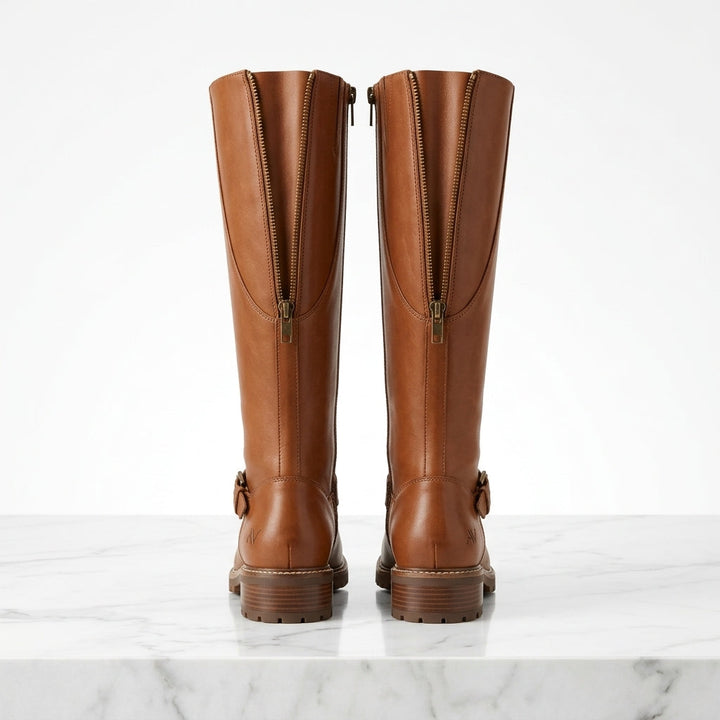 Kniehohe Stiefel mit Schnalle und Blockabsatz
