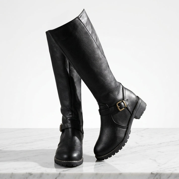 Kniehohe Stiefel mit Schnalle und Blockabsatz