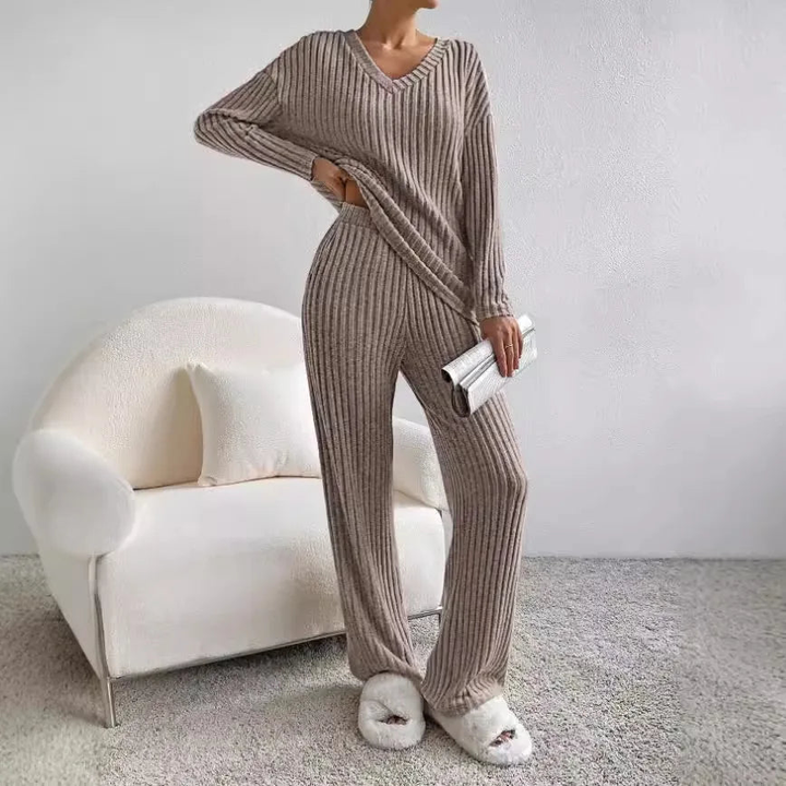 Rippstrick-Loungewear-Set mit V-Ausschnitt fürs Büro – Grau